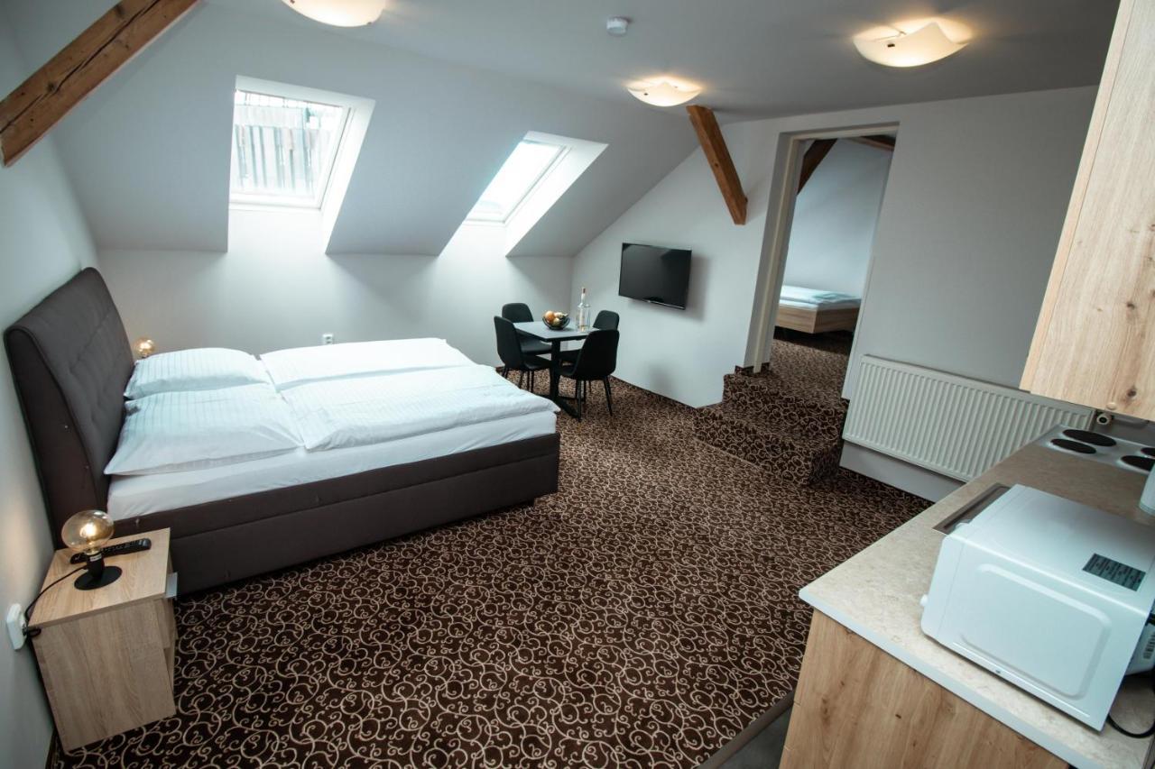 Hotel Brixen Прага Екстер'єр фото