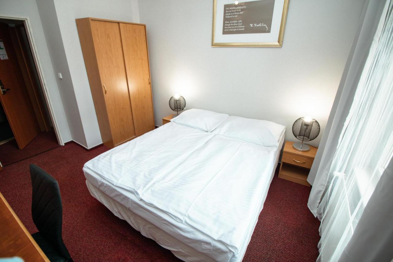 Hotel Brixen Прага Екстер'єр фото