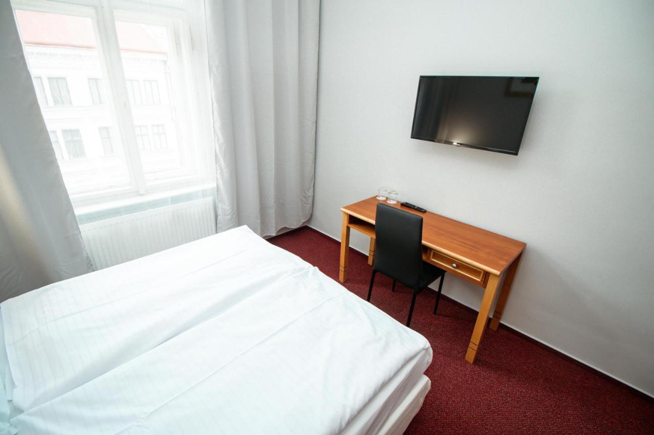 Hotel Brixen Прага Екстер'єр фото