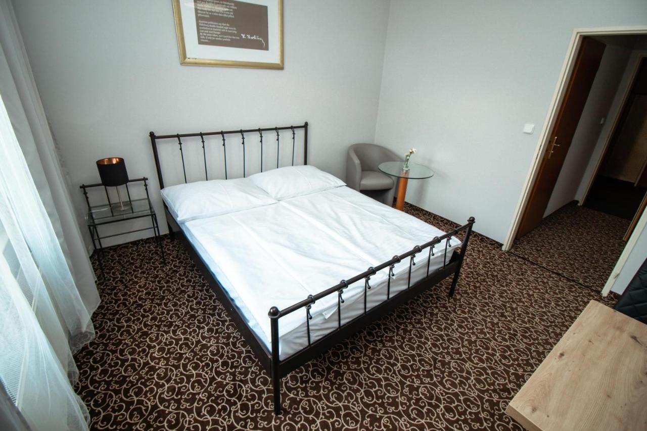 Hotel Brixen Прага Екстер'єр фото