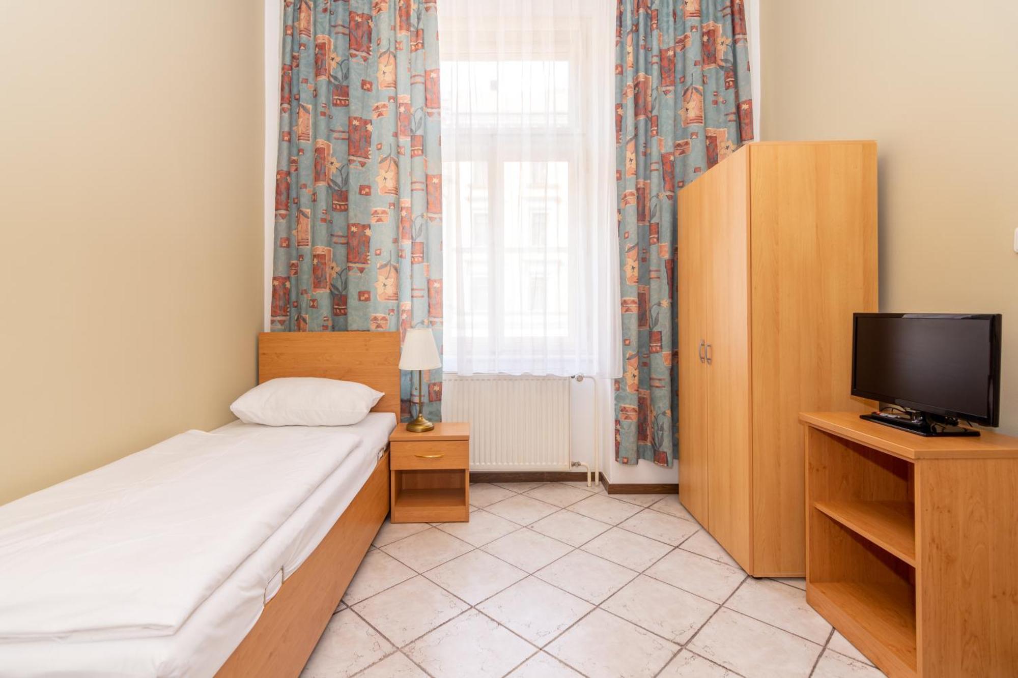 Hotel Brixen Прага Екстер'єр фото